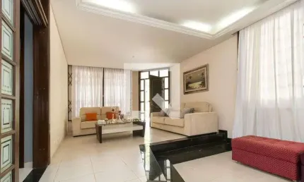 Casa para Aluguel - Cidade Industrial de Curitiba, 3 Quartos,  700 m² - Curitiba