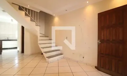 Casa para Aluguel - Vila Tibirica, 2 Quartos,  70 m² - Santo André