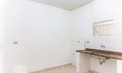 Casa para Aluguel - Parque Bandeirante, 1 Quarto,  40 m² - Santo André