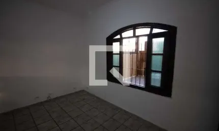 Casa para Aluguel - Vila Tupi, 2 Quartos,  70 m² - Praia Grande