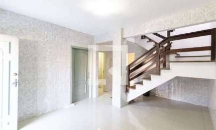 Casa para Aluguel - Campo Novo, 3 Quartos,  215 m² - Porto Alegre