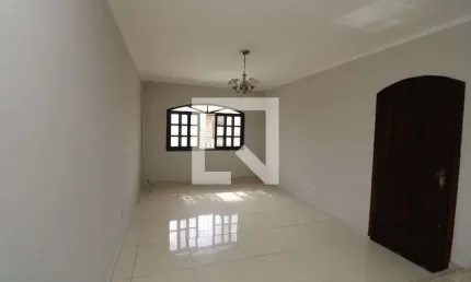 Casa para Aluguel - Jardim Santa Adelia, 3 Quartos,  192 m² - São Paulo