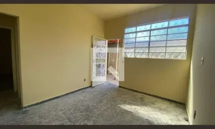 Casa para Aluguel - Betânia, 2 Quartos,  56 m² - Belo Horizonte