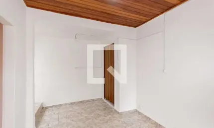 Casa para Aluguel - Parque das Nações, 1 Quarto,  50 m² - Santo André