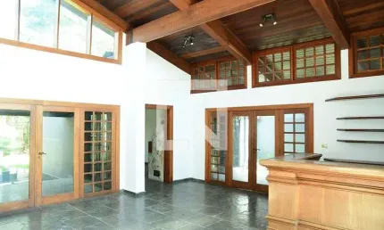 Casa / Sobrado em Condomínio para Aluguel - Jardim Passargada I, 3 Quartos,  600 m² - Cotia