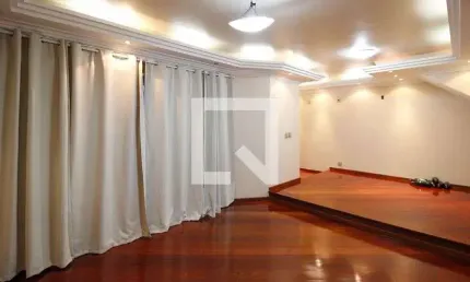 Casa para Aluguel - Bairro Fátima, 3 Quartos,  270 m² - Canoas