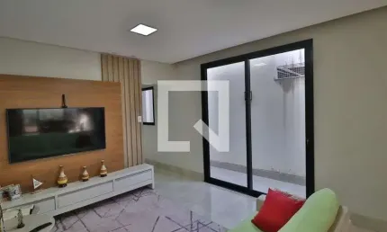 Casa para Aluguel - Martins, 3 Quartos,  117 m² - Uberlândia