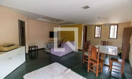 Casa para Aluguel - Engenho do Mato, 3 Quartos,  750 m² - Niterói