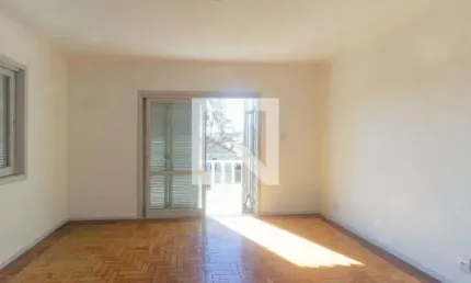 Casa para Aluguel - Bairro Fátima, 2 Quartos,  220 m² - Canoas
