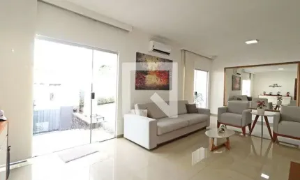 Casa para Aluguel - Tubalina, 4 Quartos,  300 m² - Uberlândia