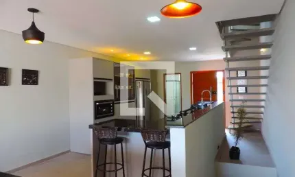 Casa para Aluguel - Rio Tavares, 3 Quartos,  310 m² - Florianópolis