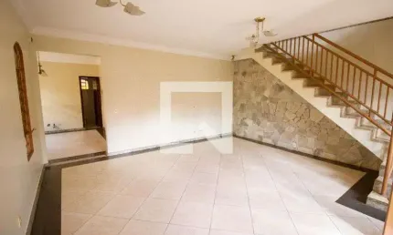 Casa para Aluguel - Guará, 5 Quartos,  300 m² - Brasília