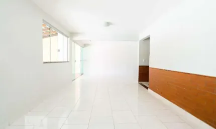 Casa para Aluguel - Guará, 7 Quartos,  400 m² - Brasília