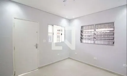 Casa para Aluguel - Butantã, 2 Quartos,  70 m² - São Paulo