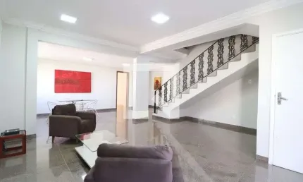 Casa para Aluguel - Santa Mônica, 4 Quartos,  250 m² - Uberlândia