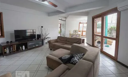 Casa para Aluguel - Cristo Rei, 4 Quartos,  305 m² - São Leopoldo
