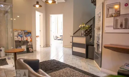 Casa para Aluguel - Centro, 3 Quartos,  300 m² - São Leopoldo