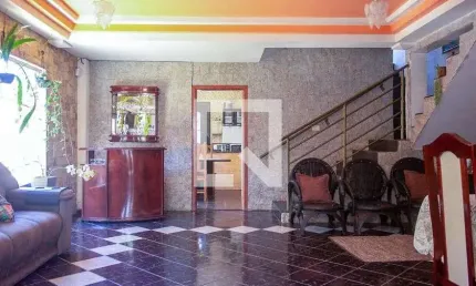 Casa para Aluguel - Centro, 3 Quartos,  230 m² - Uberlândia