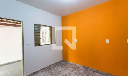Casa para Aluguel - Laranjeiras, 3 Quartos,  250 m² - Uberlândia