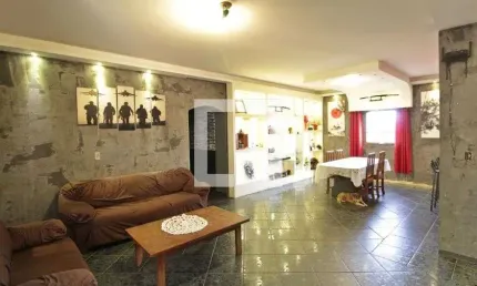 Casa para Aluguel - Panorama, 4 Quartos,  200 m² - Uberlândia