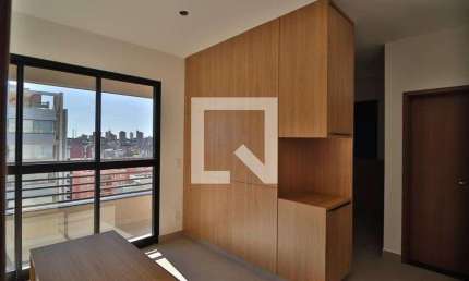 Kitnet / Stúdio para Aluguel - Saraiva, 1 Quarto,  34 m² - Uberlândia