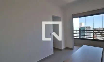 Kitnet / Stúdio para Aluguel - Saraiva, 1 Quarto,  34 m² - Uberlândia