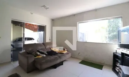 Casa para Aluguel - Jardim Umuarama, 3 Quartos,  200 m² - Uberlândia