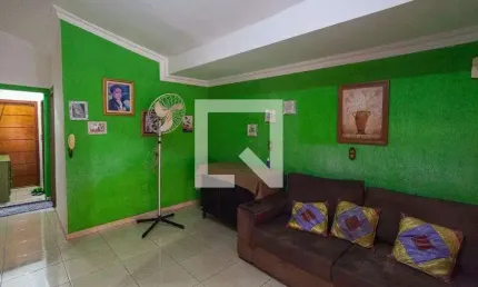 Casa para Aluguel - Granada, 3 Quartos,  210 m² - Uberlândia