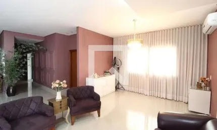 Casa para Aluguel - Novo Mundo, 4 Quartos,  270 m² - Uberlândia