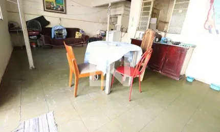 Casa para Aluguel - Lídice, 2 Quartos,  233 m² - Uberlândia