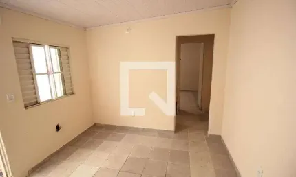Casa para Aluguel - Recanto das Emas, 2 Quartos,  30 m² - Brasília