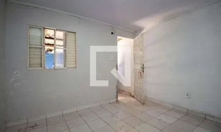 Casa para Aluguel - Ceilândia, 1 Quarto,  40 m² - Brasília