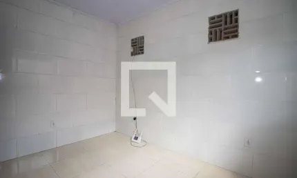 Casa para Aluguel - Ceilândia, 1 Quarto,  30 m² - Brasília