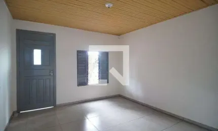 Casa para Aluguel - Industrial, 1 Quarto,  63 m² - Novo Hamburgo