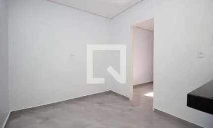 Casa para Aluguel - Taguatinga, 2 Quartos,  35 m² - Brasília