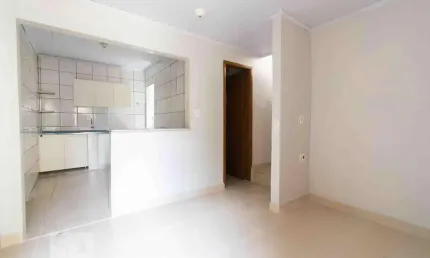 Casa para Aluguel - Taguatinga, 2 Quartos,  45 m² - Brasília
