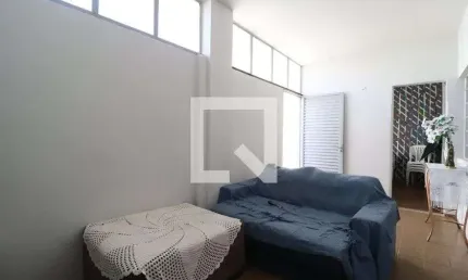 Casa para Aluguel - Jaraguá, 2 Quartos,  120 m² - Uberlândia