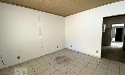 Casa para Aluguel - Feitoria, 2 Quartos,  75 m² - São Leopoldo