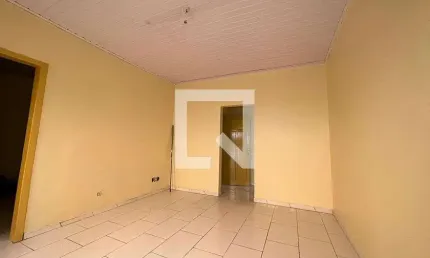 Casa para Aluguel - Centro, 2 Quartos,  75 m² - São Leopoldo
