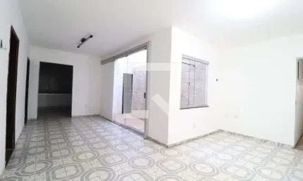 Casa para Aluguel - Jardim Patricia, 3 Quartos,  120 m² - Uberlândia