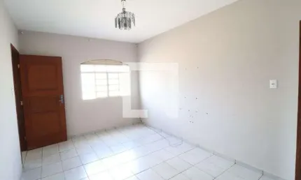 Casa para Aluguel - Custódio Pereira, 2 Quartos,  99 m² - Uberlândia