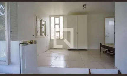 Kitnet / Stúdio para Aluguel - Barra da Lagoa, 1 Quarto,  47 m² - Florianópolis