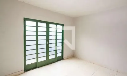 Casa para Aluguel - Jardim das Palmeiras, 3 Quartos,  150 m² - Uberlândia