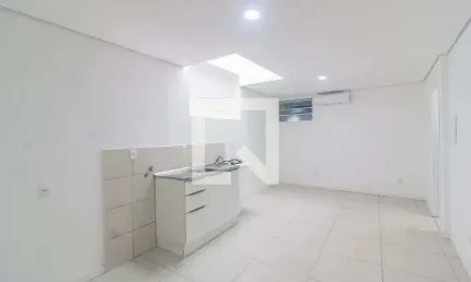 Kitnet / Stúdio para Aluguel - Centro, 1 Quarto,  25 m² - Florianópolis