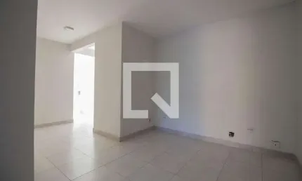 Casa para Aluguel - Samambaia, 2 Quartos,  75 m² - Brasília