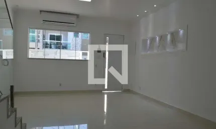 Casa / Sobrado em Condomínio para Aluguel - Taquara, 3 Quartos,  180 m² - Rio de Janeiro