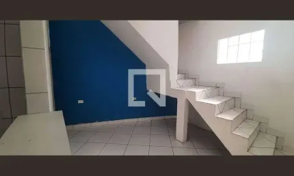 Casa para Aluguel - Pestana, 2 Quartos,  40 m² - Osasco