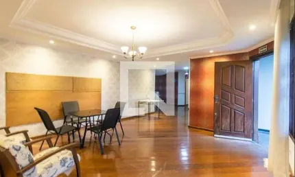 Casa para Aluguel - Xaxim, 5 Quartos,  350 m² - Curitiba