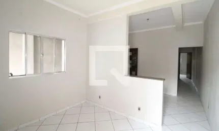 Casa para Aluguel - Bosque dos Eucaliptos, 2 Quartos,  70 m² - São José dos Campos