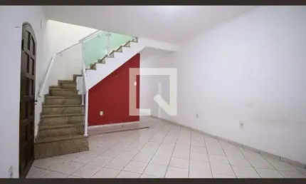 Casa para Aluguel - Cidade Satelite Santa Barbara, 3 Quartos,  260 m² - São Paulo